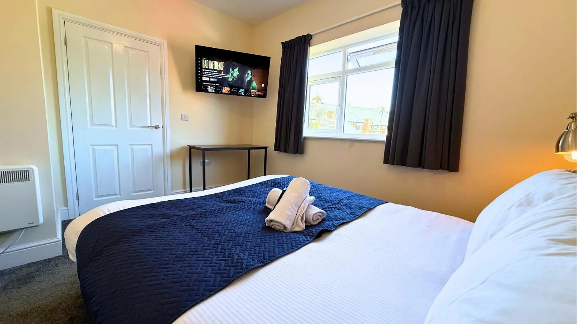 Pool Table 1-Bedroom House, Near City Centre And Public Transport, Dog Friendly, Sleeps 5, Free Parking Newcastle Upon Tyne Appartamento